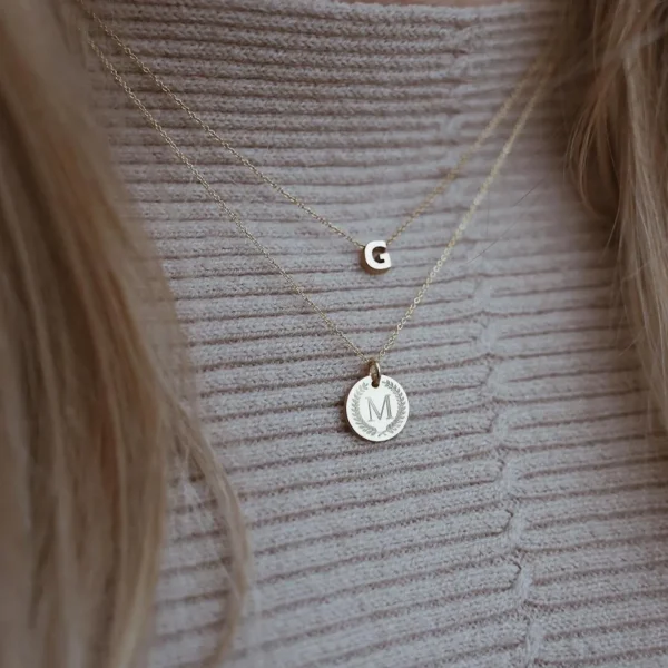 Minitials Kleine Disc Olijftak Ketting