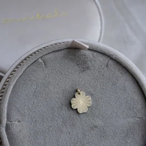 Minitials Lucky Leaf Bedel