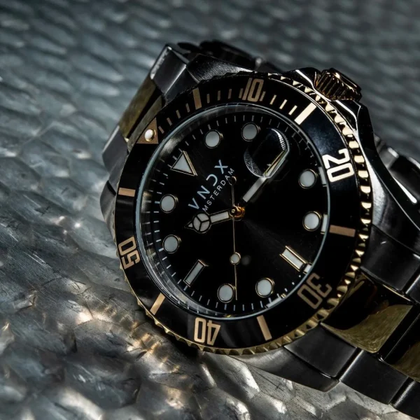 VNDX Horloge MT14750-01
